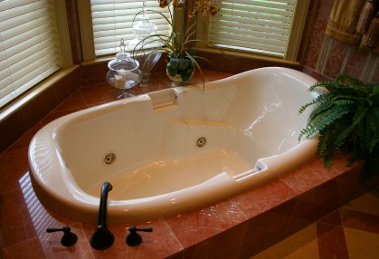 Bathtub plumbing in Overland Park, KS by Kevin Ginnings Plumbing Service Inc.